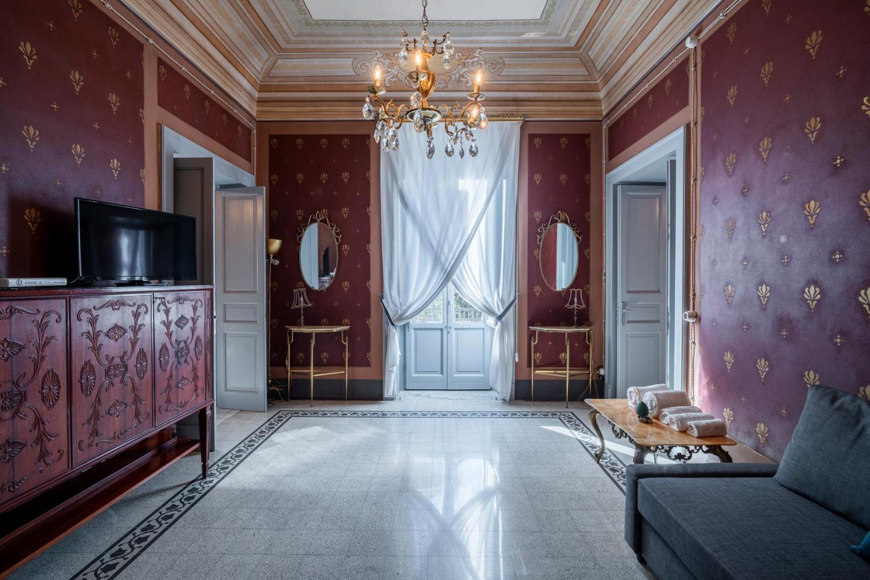 360Me Palace メッシーナ エクステリア 写真